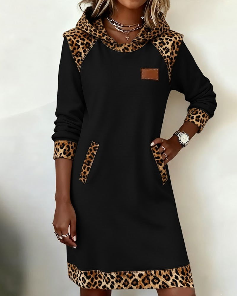 Robe décontractée à capuche et empiècement léopard